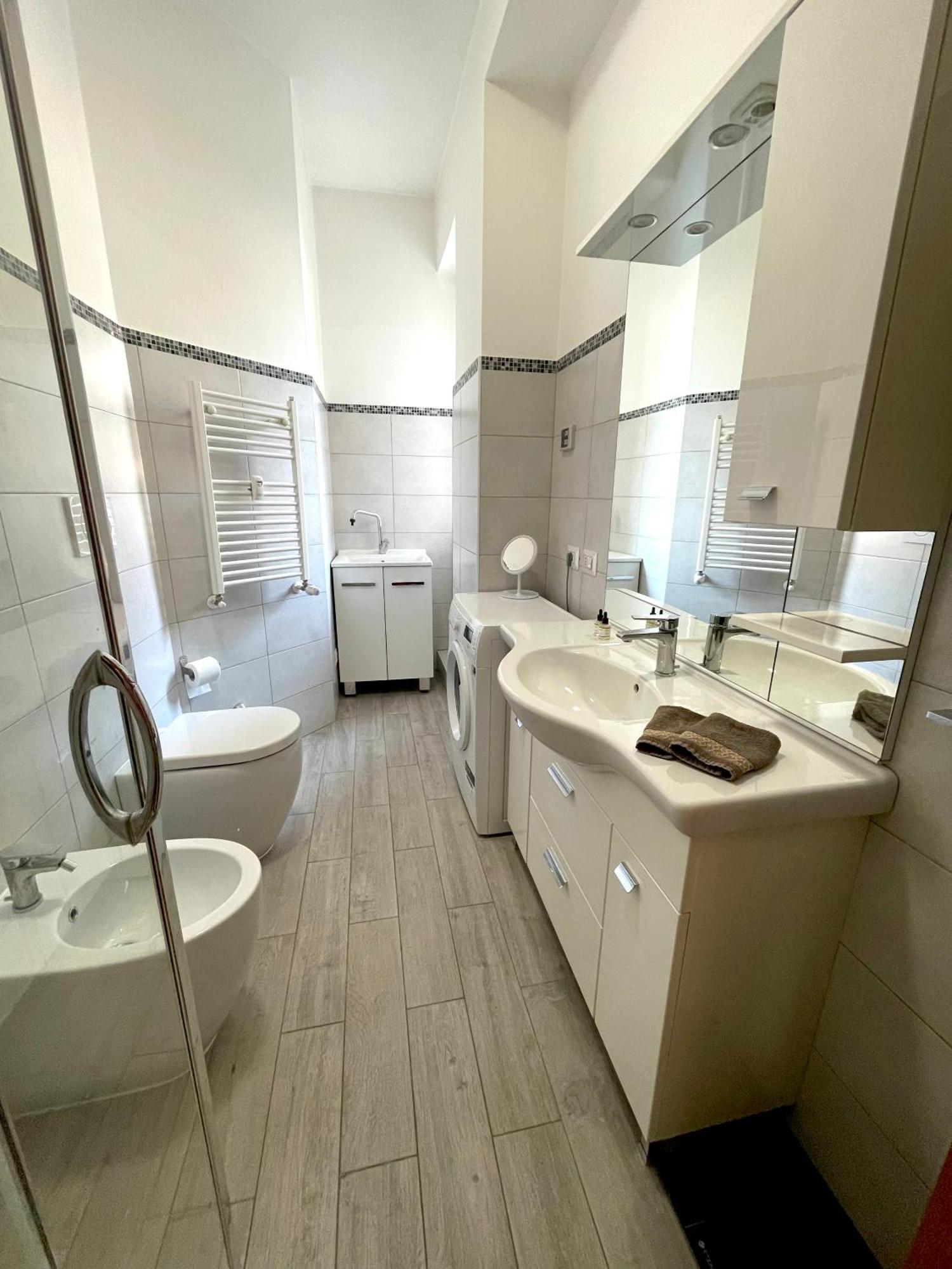 Lucens Domus Appartamento Roma Quartiere Trieste - Vicino Metro B1 - Exteriör bild