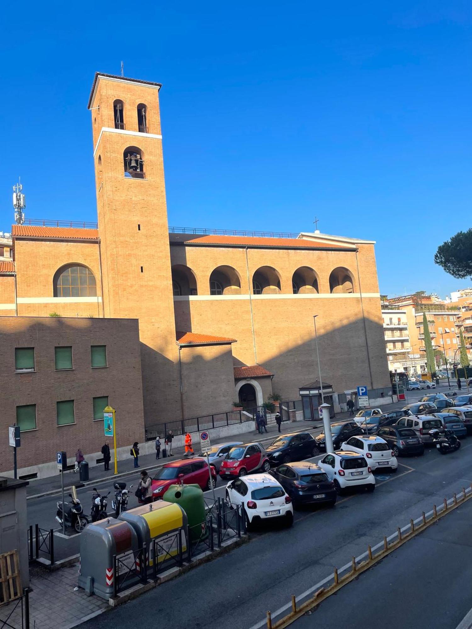 Lucens Domus Appartamento Roma Quartiere Trieste - Vicino Metro B1 - Exteriör bild