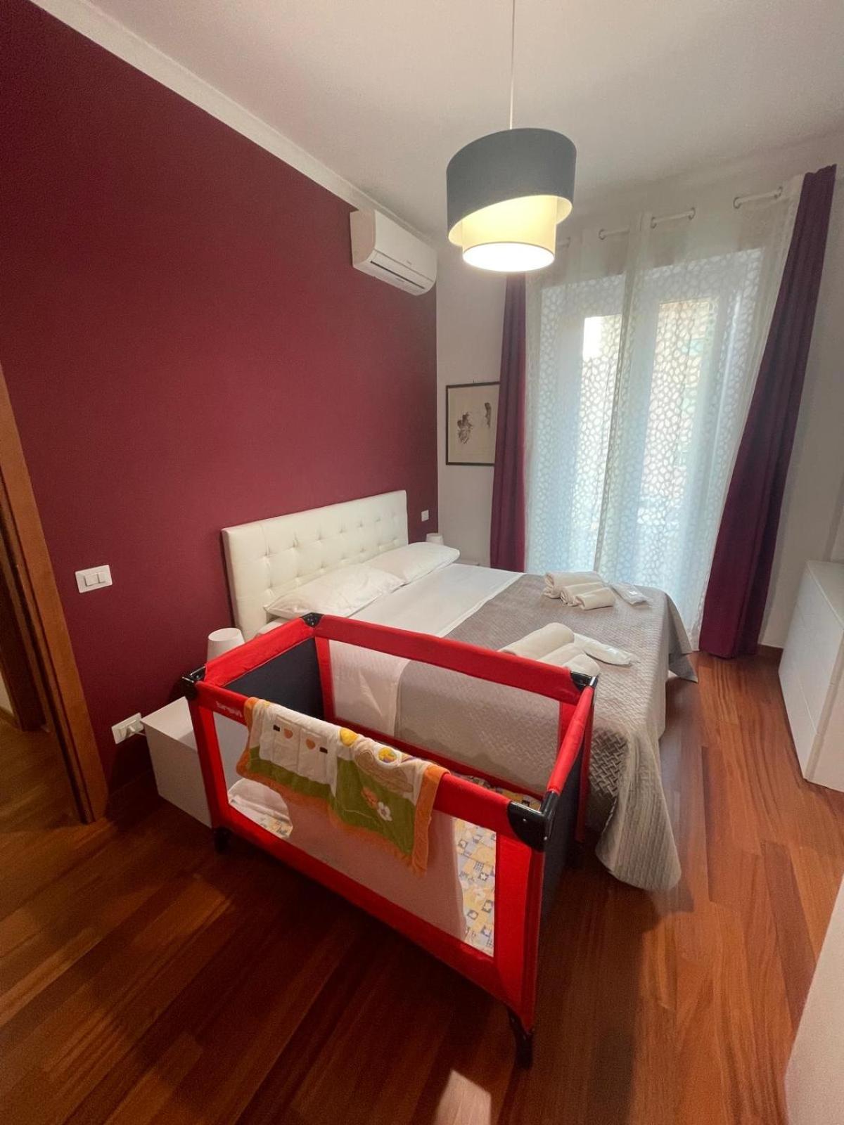 Lucens Domus Appartamento Roma Quartiere Trieste - Vicino Metro B1 - Exteriör bild